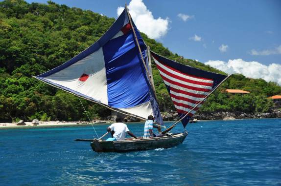Uma simpática jangada nos mares de Labadee, na costa norte do Haiti